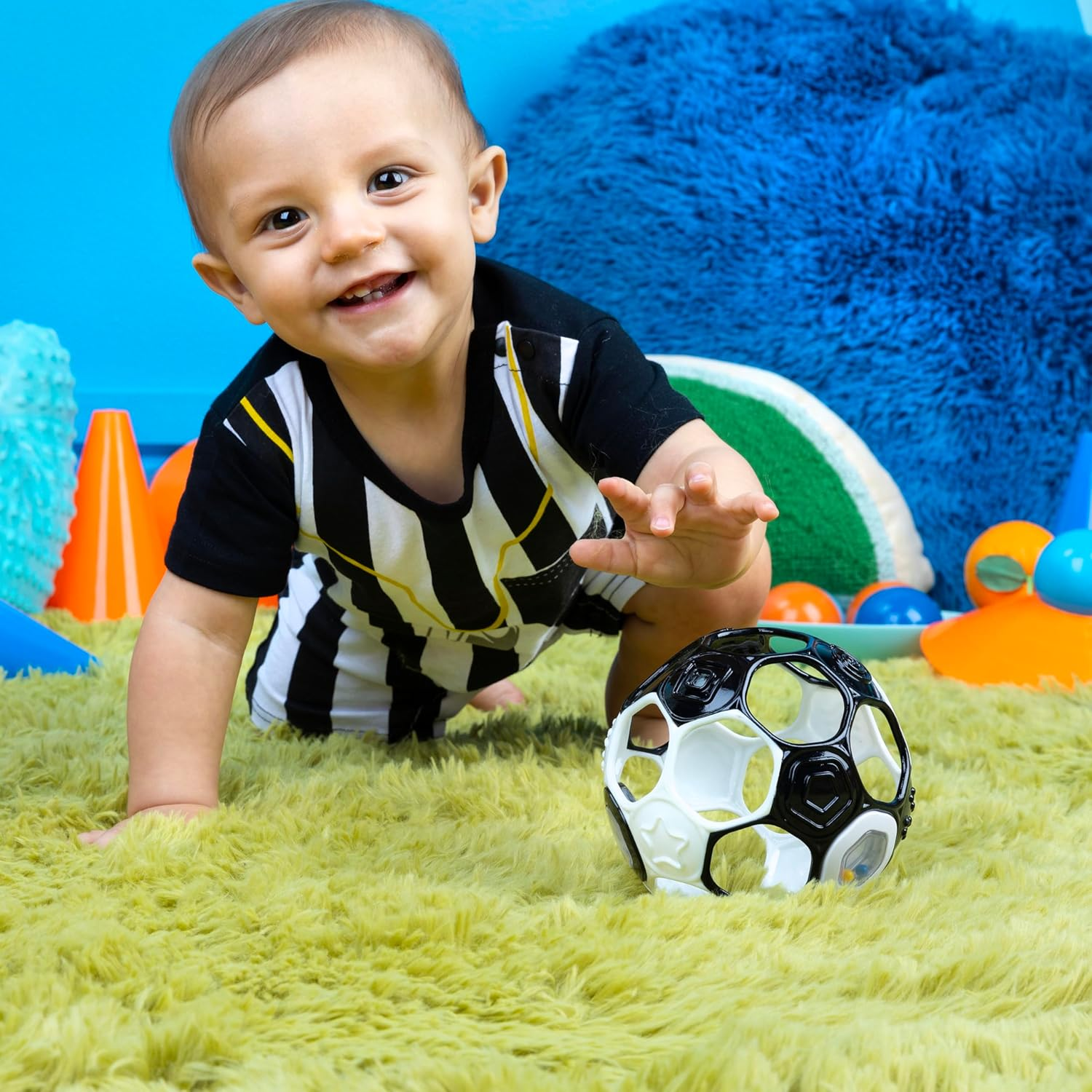 Bright Starts Oball Grippin' Goals Rattle Soccer Ball - Black & White, Easy-Grasp Toy for Newborn and Up image number 1