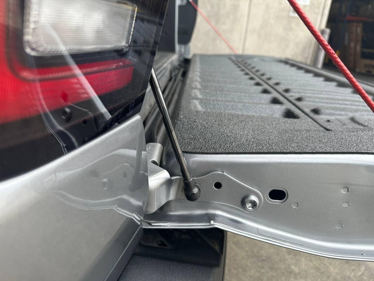 HSP Ute Tailgate Strut Assist Suitable for New Gen Ranger & Raptor 2022+ Slow Tailgate Descent (Soft Drop) When You Let Go! Gentle Tailgate Opening with a Purpose Built Australian Made Gas Strut! image number 4