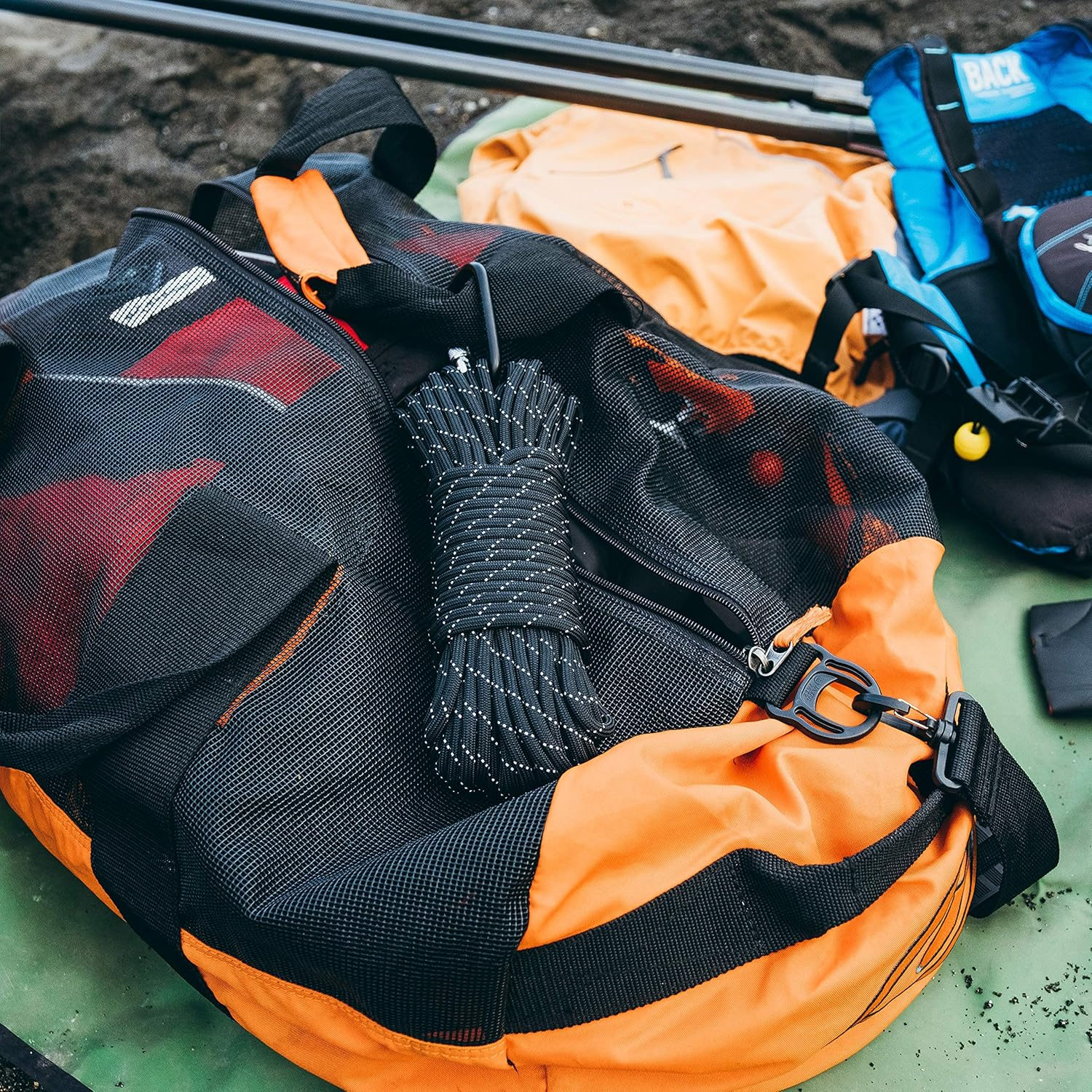 Gear AID 1100 Paracord and Carabiner, 5.5 Mm Heavy-Duty Cord for Camping and Survival, Black Reflective image number 6