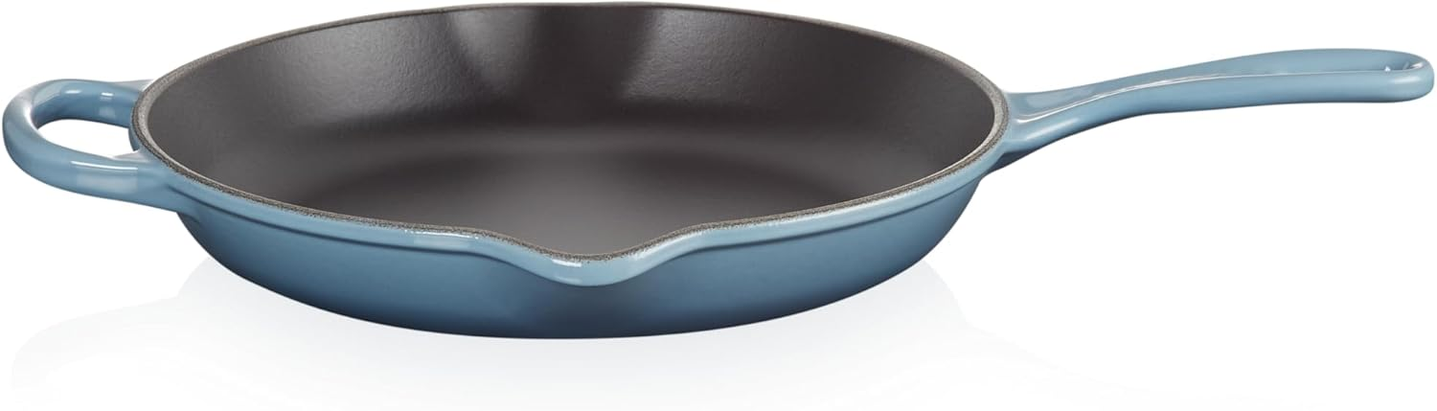 Le Creuset Enamelled Cast Iron Skillet 26Cm Chambray image number 4