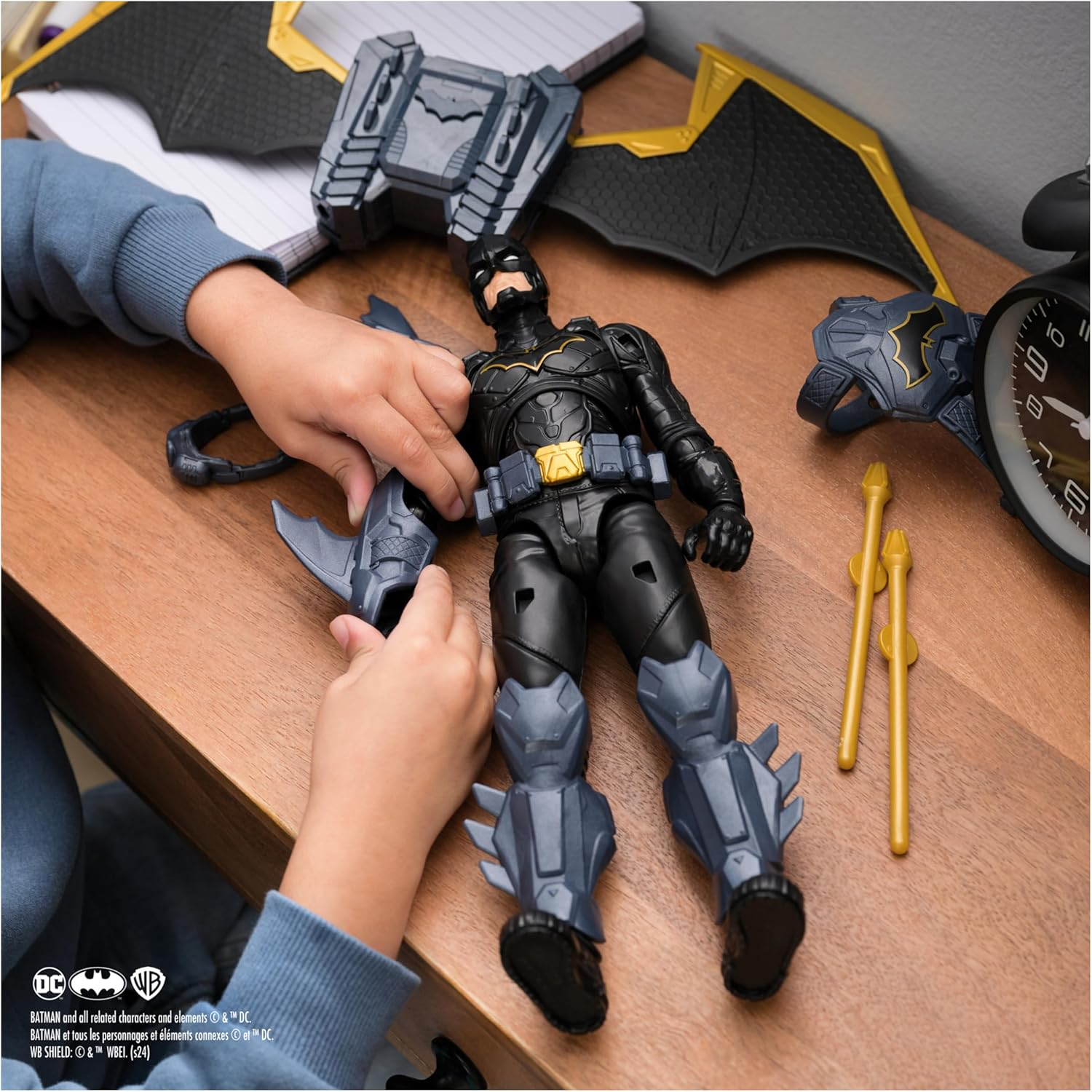 DC Batman Adventures, 12-Inch Night Sky Batman Action Figure with Expandable Wings, Kids Toys for Boys and Girls Age 3 and Up image number 6