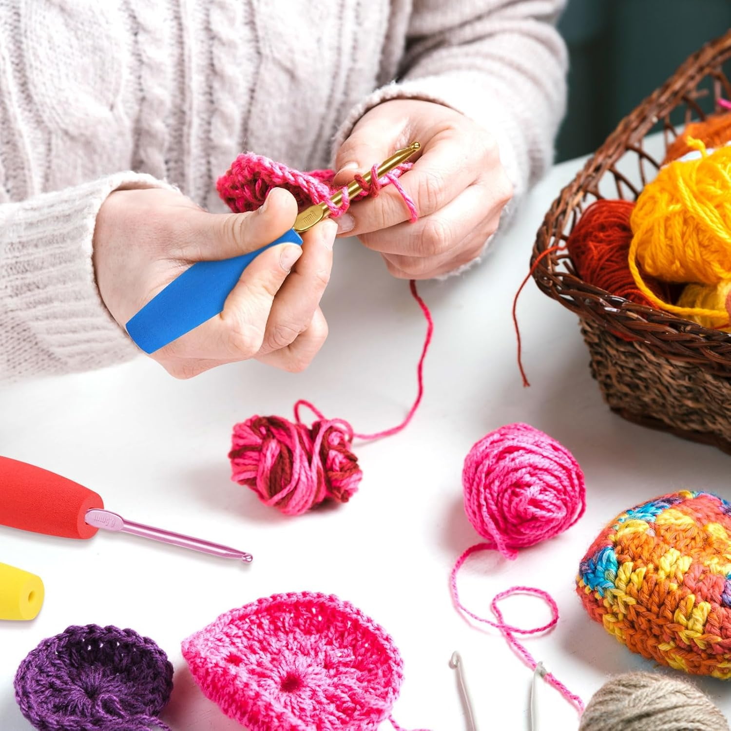 10PCS Crochet Hook Grips Set, Ergonomic Soft EVA Handle Attachment for 2Mm to 10Mm Hooks, Comfortable & Removable Crochet Accessories for Crafting Enthusiasts image number 3