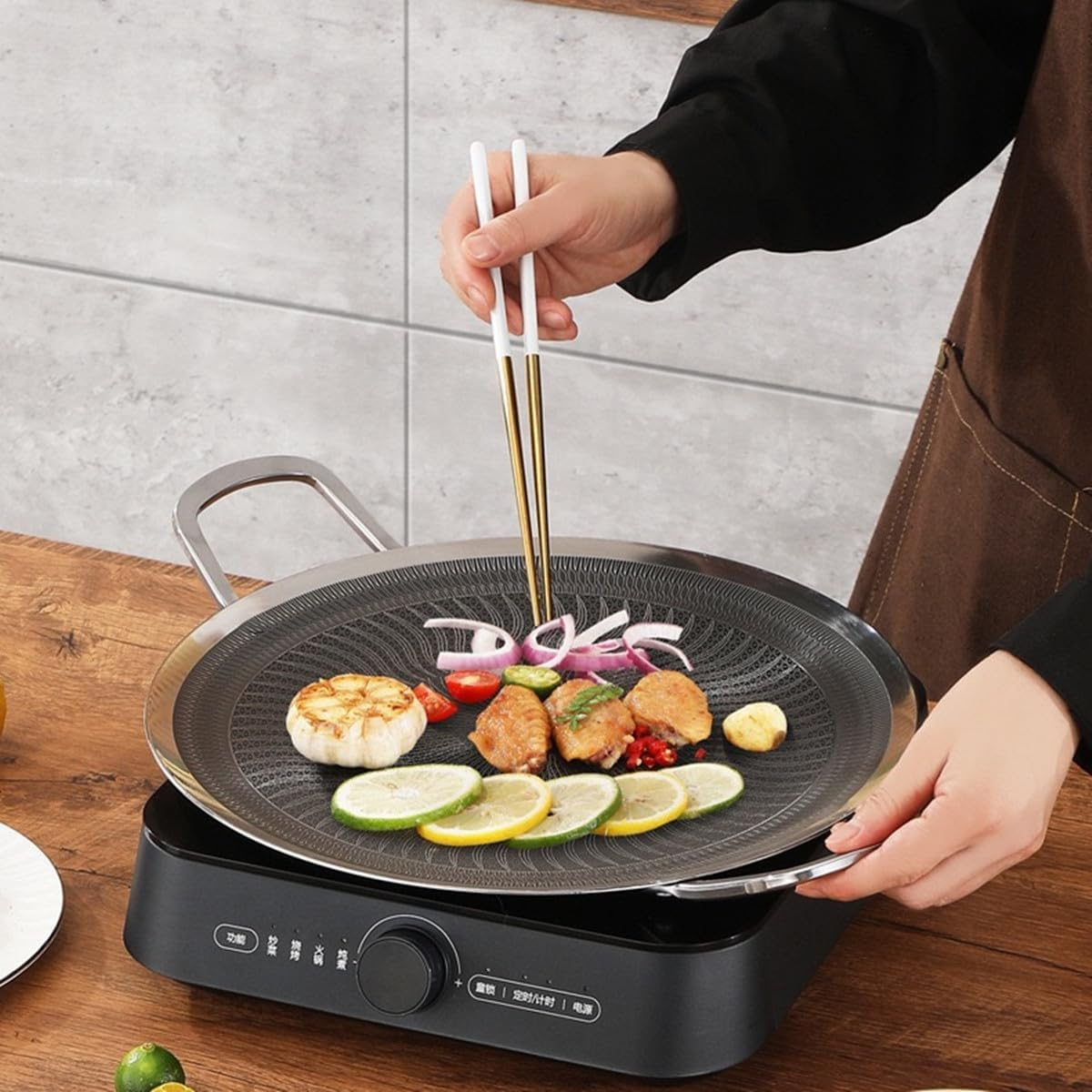 DDMMQS Stainless Steel Outdoor Baking Tray, Non Stick Coating, 13.38 Inch Circular Barbecue Pan, Suitable for Induction Cookers, Gas Stoves, Electric Stoves, Indoor or Outdoor Barbecue image number 1