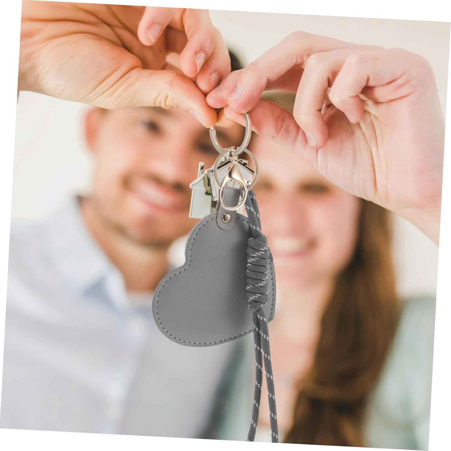 FOYTOKI 2Pcs Mini Heart Shaped Compact Mirrors with PU Leather Cover Portable Travel Makeup Mirrors Keychain Wristlet for Women Scratch-Resistant Stylish Vanity Accessories for Purse And image number 4