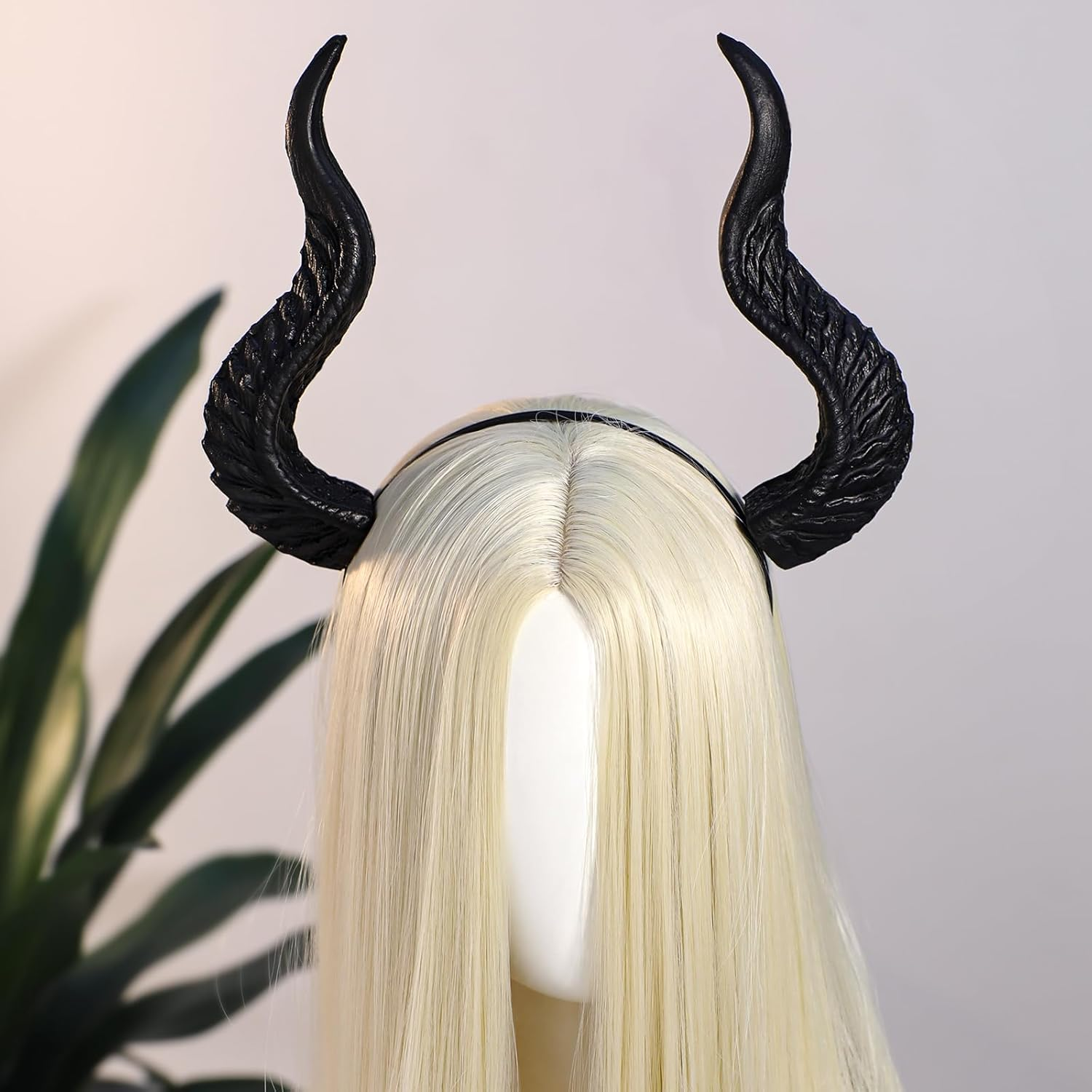 MOSTORY Black Devil Horns Headband for Men Women Cosplay Demon Horn Headband with Removable Bull Horns for Renfaire Devil Costume image number 4