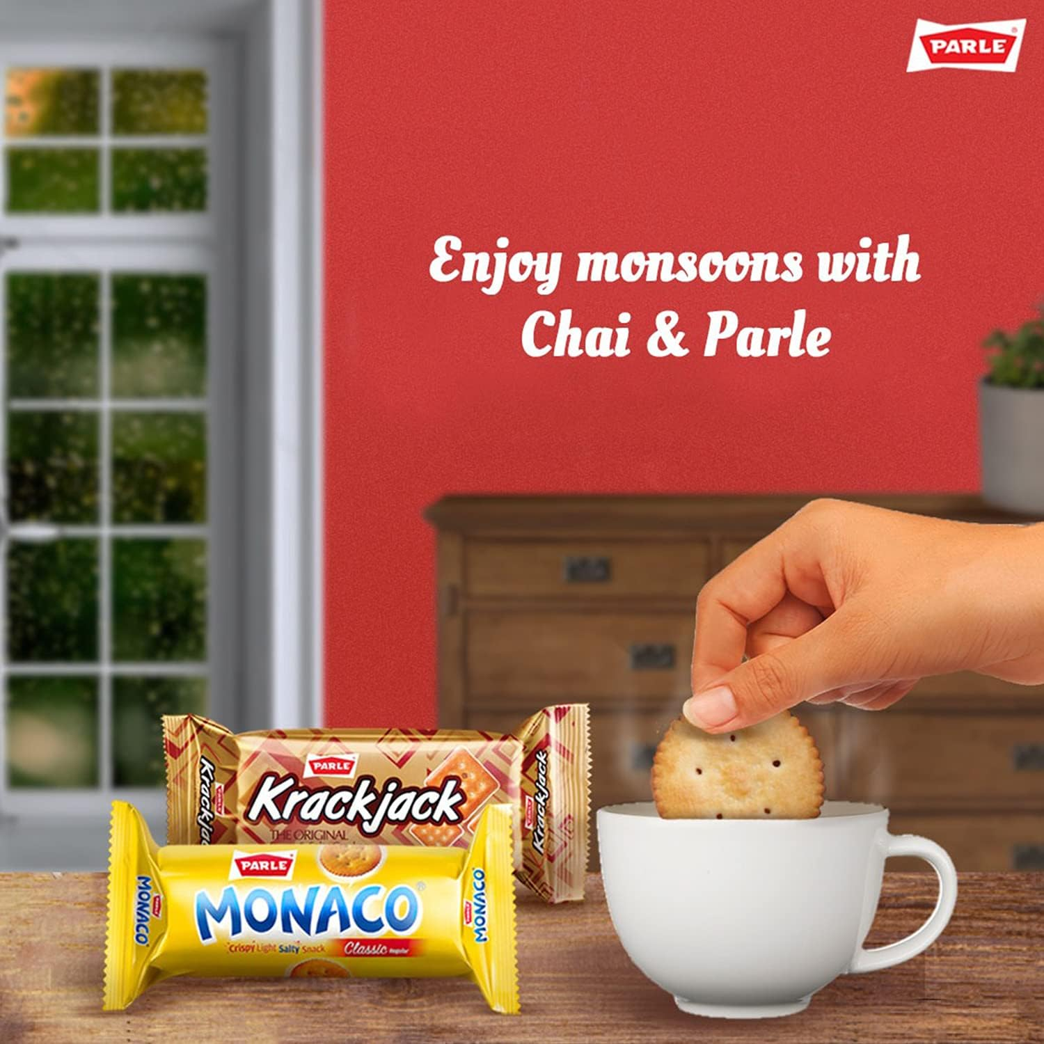 Parle Monaco Classic Regular Salted Biscuits 63.3 G image number 1
