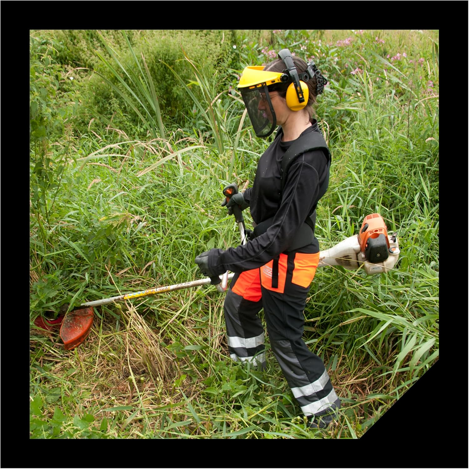 Oregon Universal 3 Tooth Brush Cutter Blade 3.0 X 255Mm for Grass and Vegetation in Gardens, Professional and Heavy Duty, Fits All Brushcutters Including Husqvarna, Echo, Shindaiwa, Stihl and More image number 5