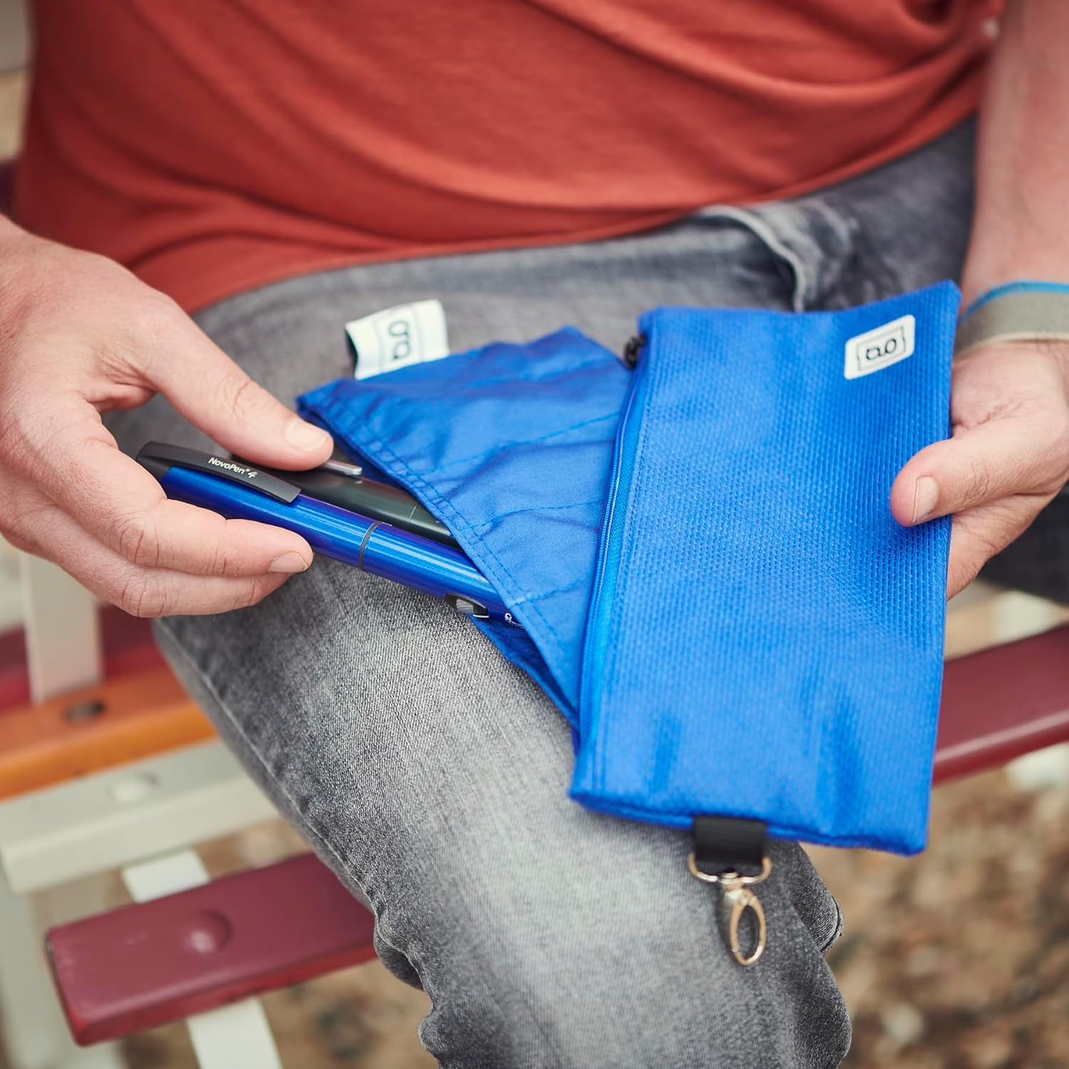 Insulin Cooler Wallet for 4 Pens &ndash; Keeps Medication Cool for 36+ Hours | Glucology Insulin Travel Cooling Pouch &ndash; No Ice or Batteries Needed &ndash; BLACK image number 1