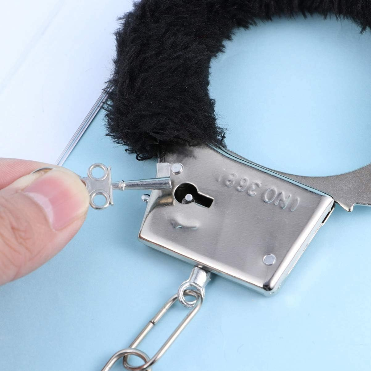 Sexy Plush Toy Handcuffs with Keys Police Costume Prop Accessories Party Supplies for Lover Couple (Black)