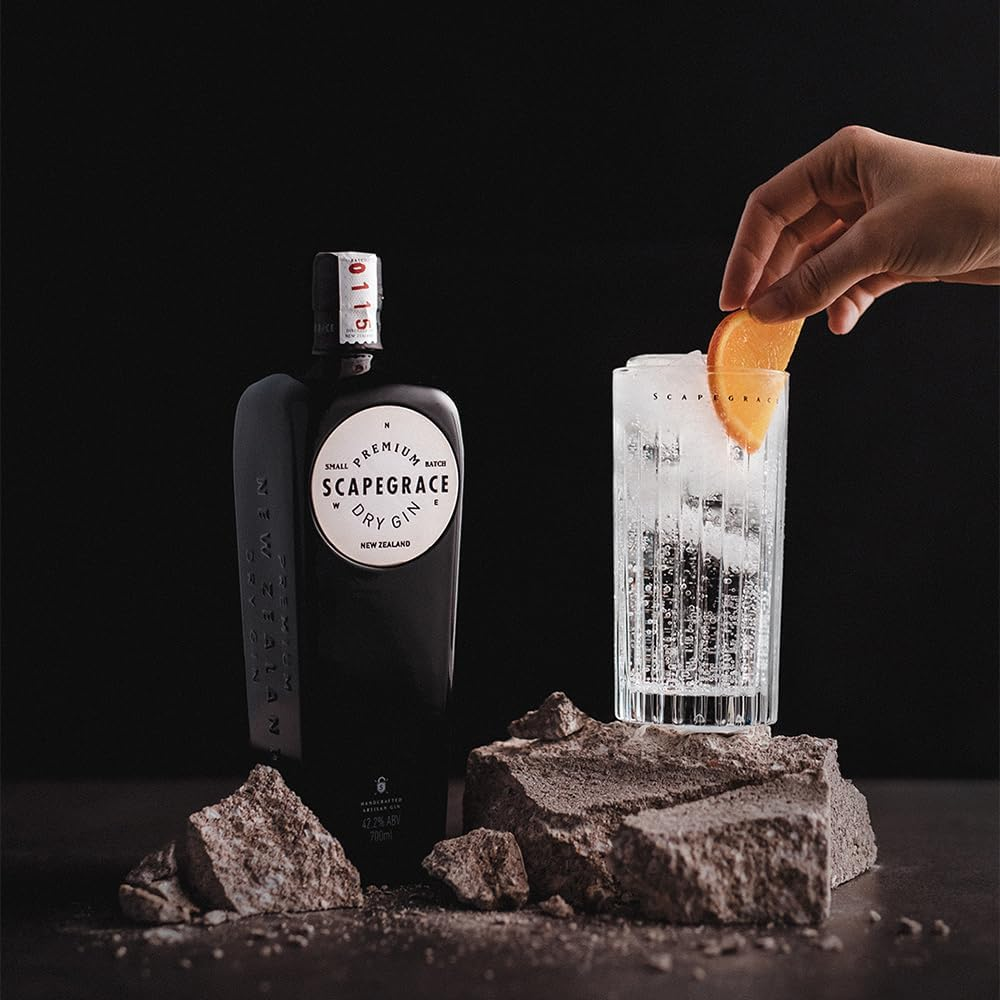 SCAPEGRACE Classic 42.2% - Premium Dry Gin - Small Batch - Distilled with Glacier Water - 70Cl image number 2