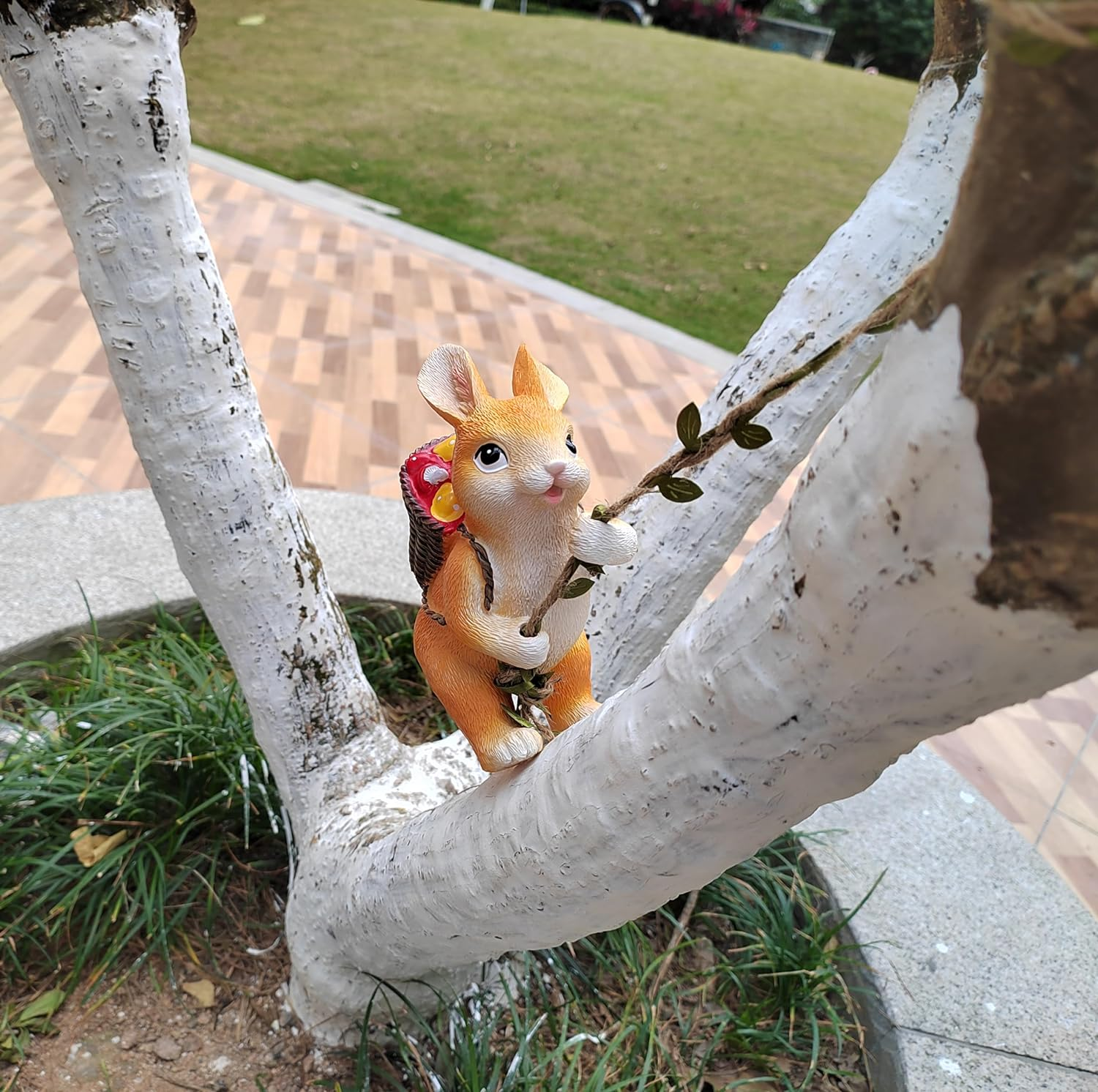 Outdoor Garden Decoration, Statues Cute Animal Wall Hanging Courtyard Decoration, Flower Pot Fence Decoration Indoor Ornaments, Furniture Office Hanging Ornament (Rabbit) image number 1