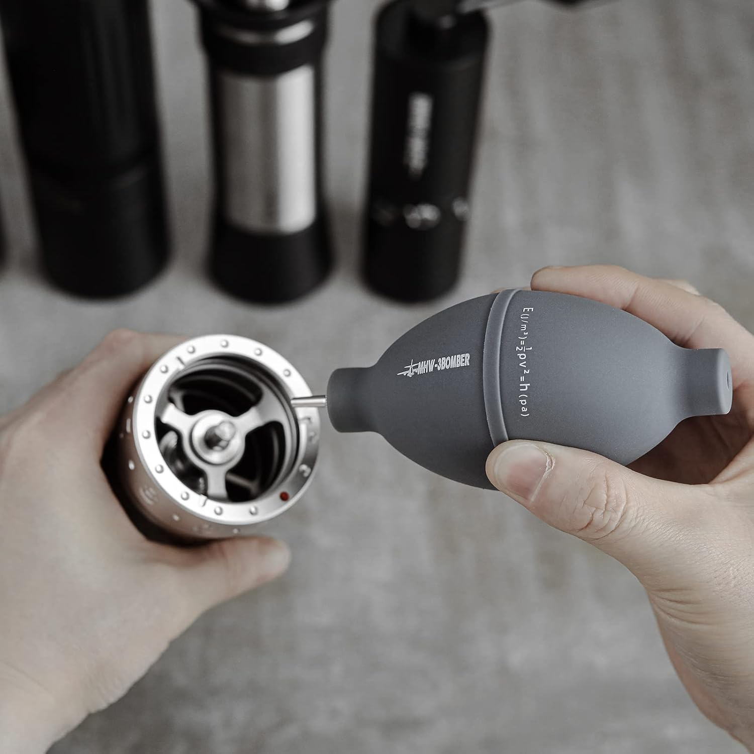 MHW-3BOMBER Air Blower Dust Blower Powder Air-Move Coffee Grinder, Camera, Keyboard, Watch Dust Cleaner Tool Coffee Cleaning Tool AB5820-OS image number 3