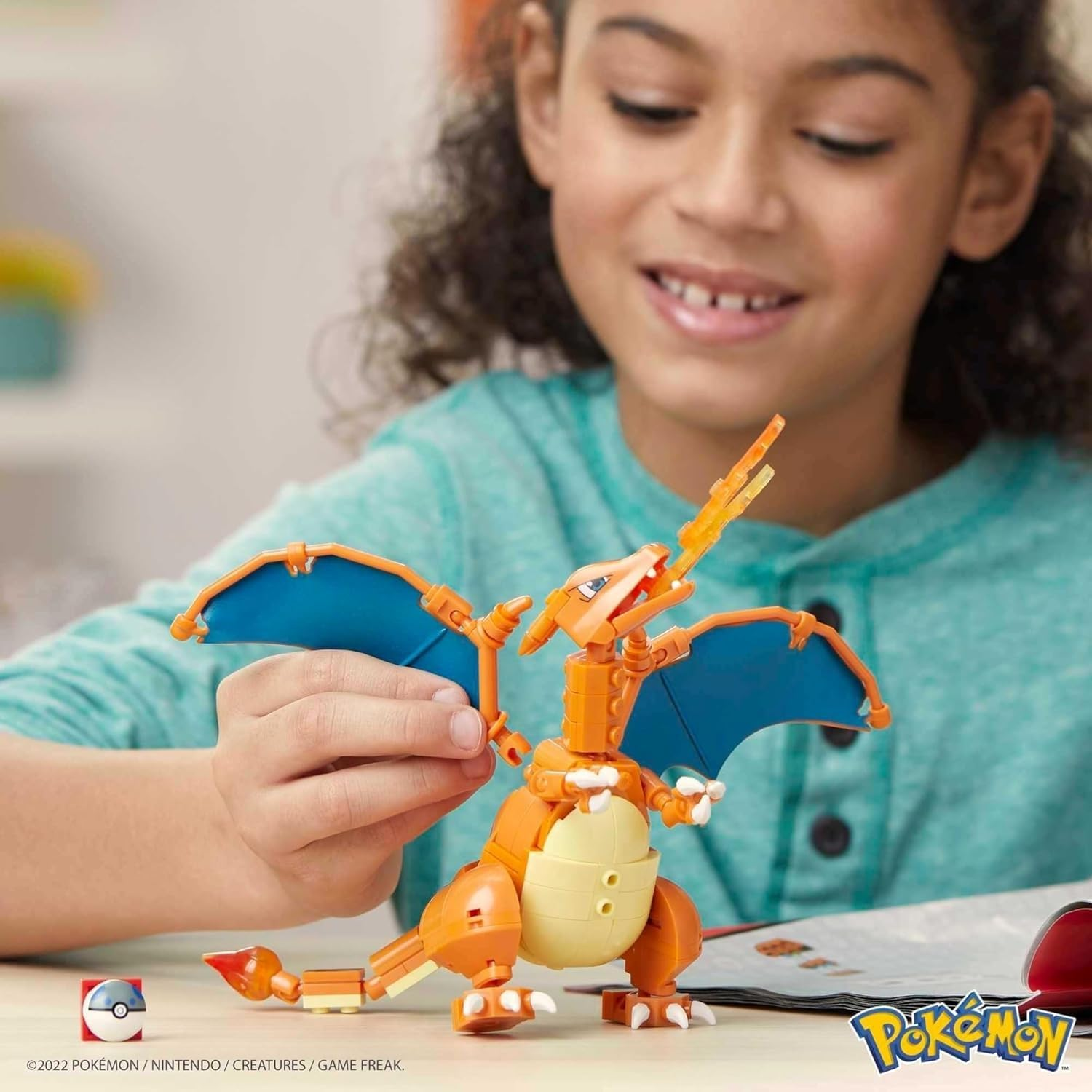 Mega Construx Pokemon Charizard image number 3