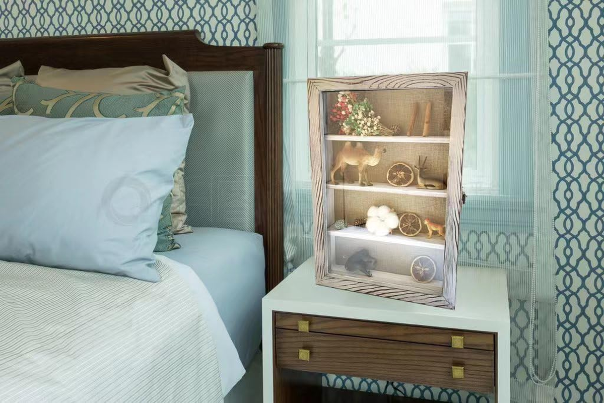 WANLIAN Shadow Box Frame with Acrylic 11X16&ldquo; Wooden Shadow Box Display Case with 3 Detachable Shelves & Linen Back, Wall-Mounted Deep Display Box Picture Frame for Photos Memorabilia (White) image number 2