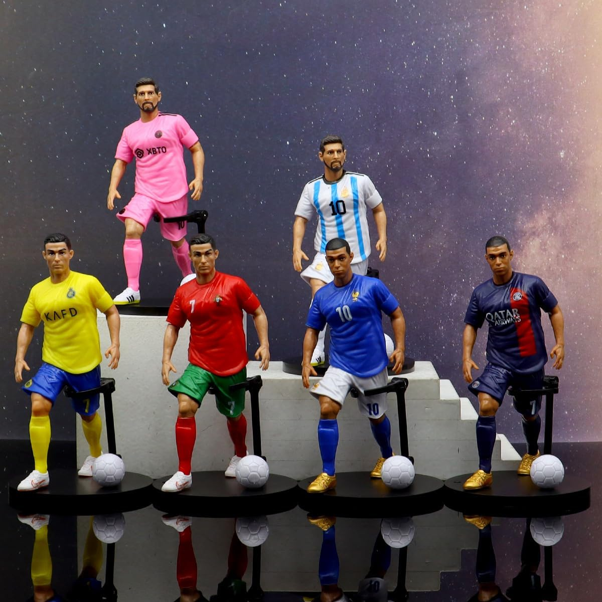 Lionel Messi Action Figure, Super Football Star Classic NO.10 Figure, Great for Office&Desk, 7.5&rdquo; H X 3.9&rdquo; W X 3.9&rdquo; D image number 4