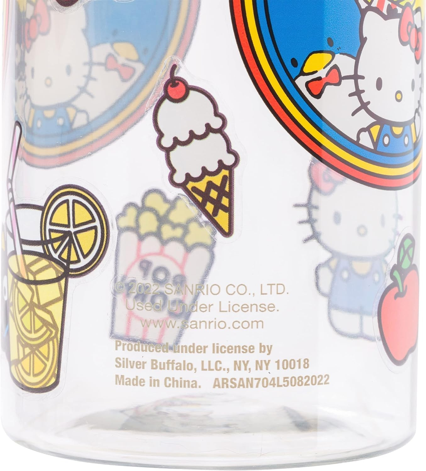 Silver Buffalo Sanrio Hello Kitty and Friends Featuring Badtz-Maru, Pompompurin, Keroppi, My Melody, Tuxedo Sam, Cinnamoroll, and Chococat Plastic Bottle with Sticker Set, 32 Ounces image number 2