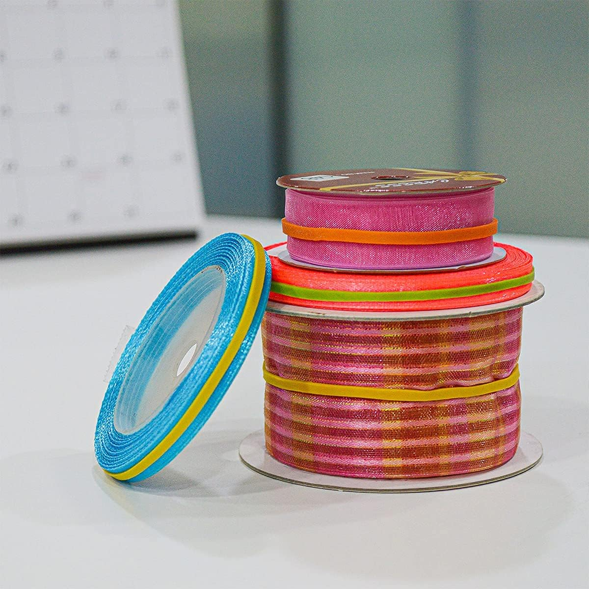 Yosogo Assorted Color Rubber Band Ball, 2-Pack - over 390 Total Strong & Stretchy Bands - Ideal for Office Supplies, Classroom Organization, and DIY Craft Projects image number 2