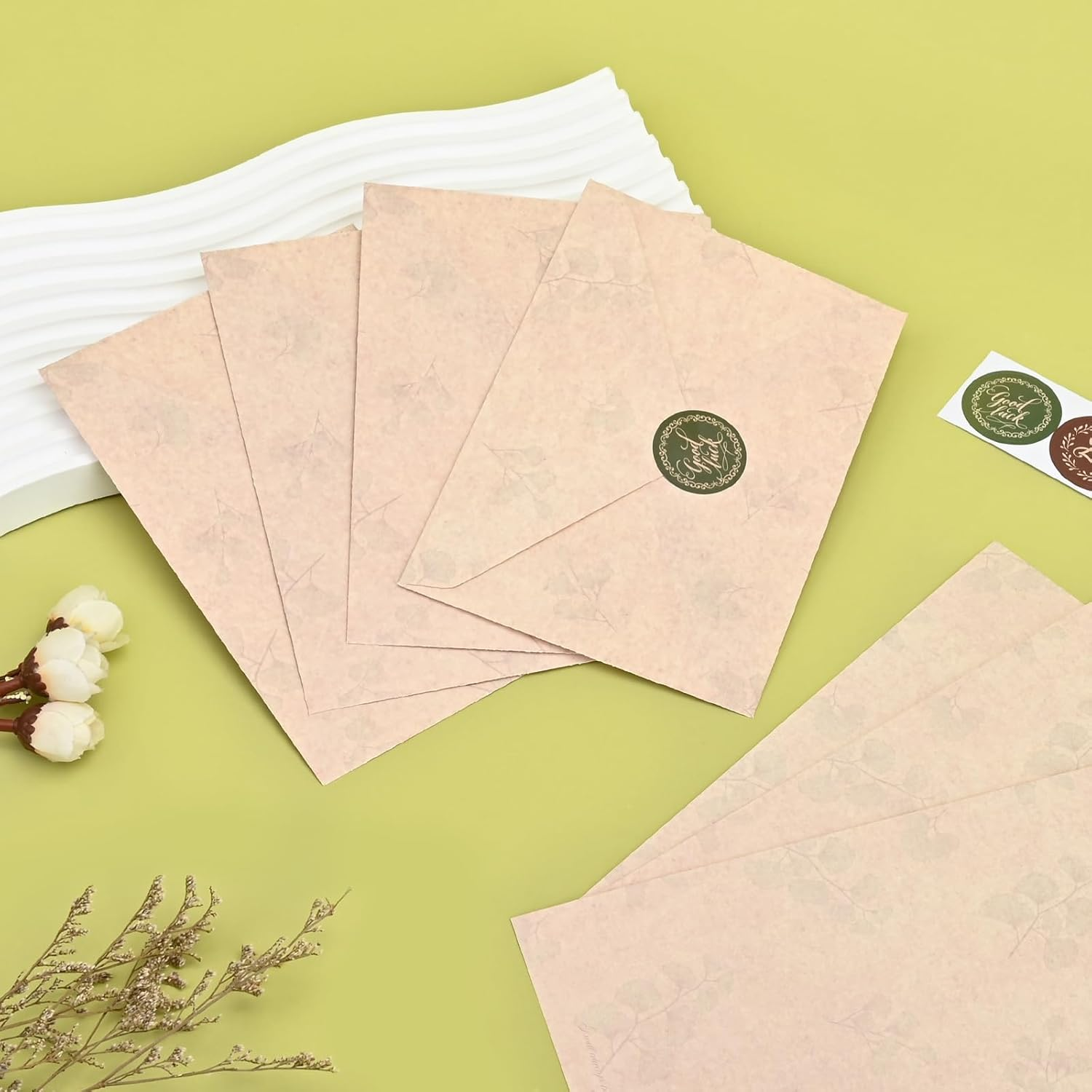 BAYTORY 48Pcs Stationery Paper and Envelopes Set, Vintage Style Love Letter Papers, Letter Writing Kit, 24 Paper Sheets + 12 Envelopes (Leaf) image number 6