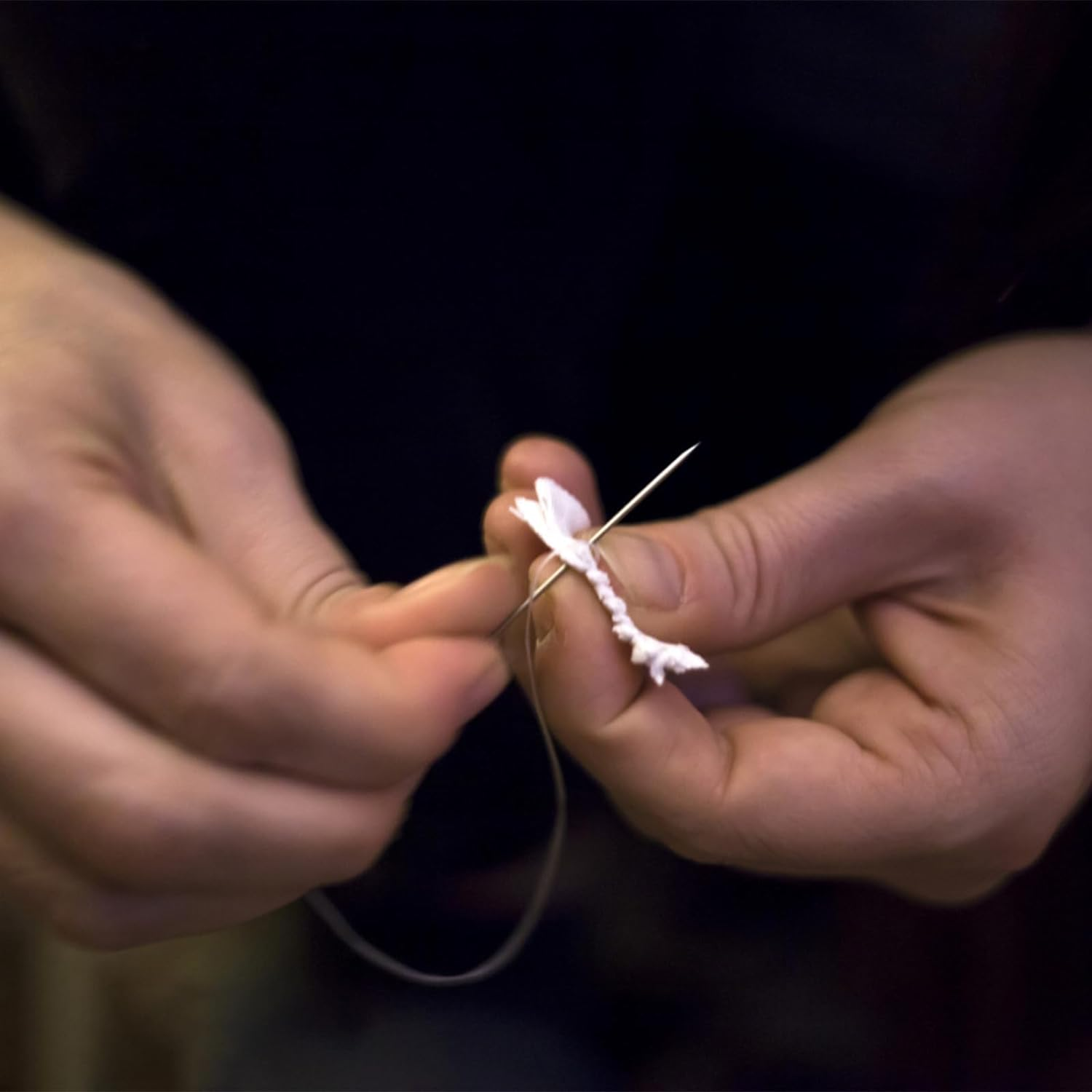 ZANZER 30Pcs Large Eye Stainless Steel Sewing Needles Kit with Wooden Needle Box - Includes 6 Sizes：Tapestry, Embroidery, Knitting, Yarn Needles for DIY Sewing Projects image number 1