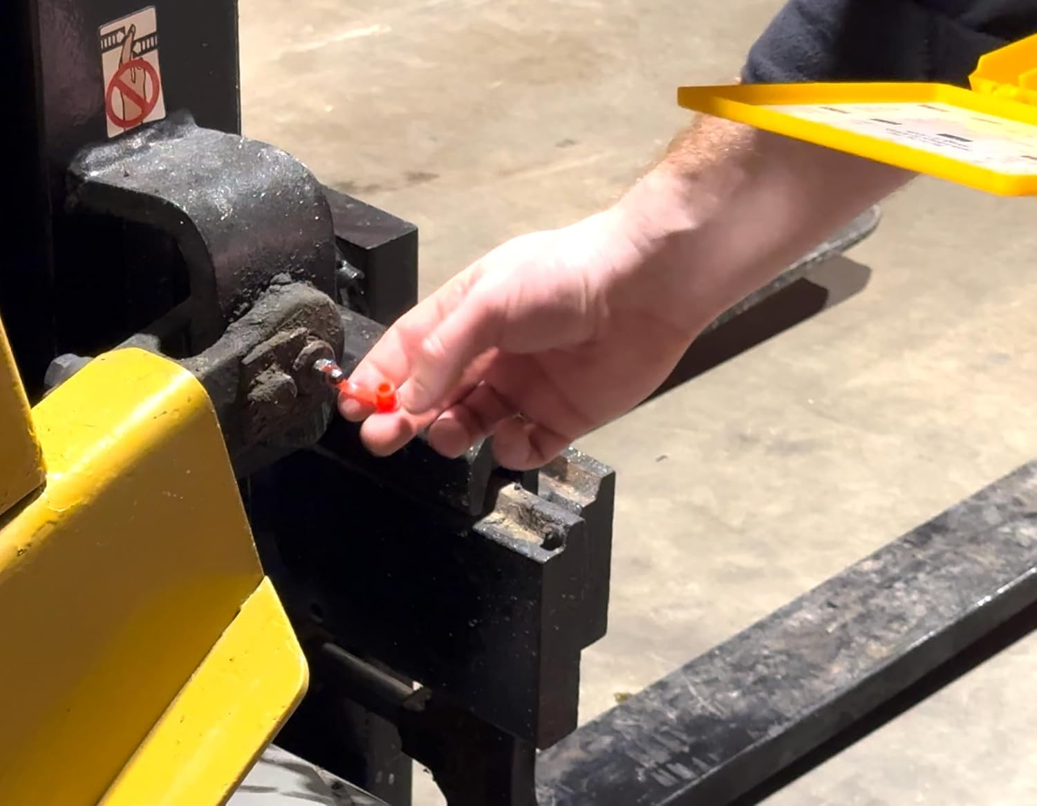 Locknlube Grease Fitting Caps (50 Count) (Yellow) - Yellow image number 6