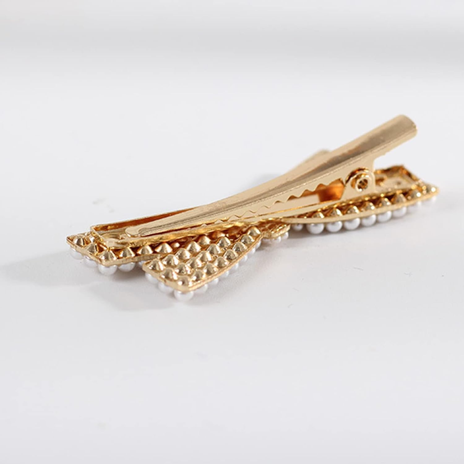 Wendalern Pearl Bow Hair Clips Vintage Beads Hair Clip White Bow Hair Pin Hair Clip Gold Pearl Alligator Hair Clips Decorative Hair Accessories for Women and Girls image number 3