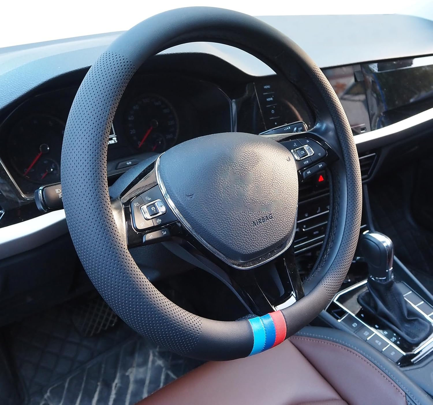 Nappa Leather Car Steering Wheel Cover for 14-15 Inches, Anti-Slip Soft Leather Steering Wheel Cover Full Surround, Universal Breathable O-Shaped, D-Shaped Steering Wheel Protector (3 Color-O Shaped) image number 3