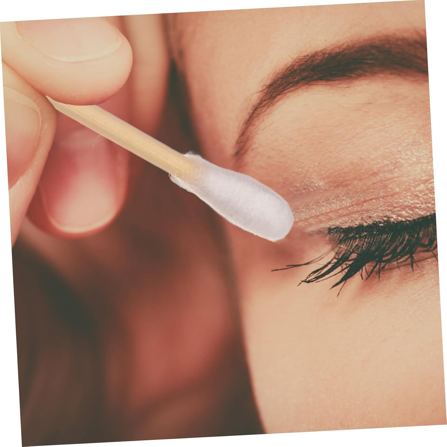 100Pcs High Precision Cotton Swabs Makeup Applicator Sticks Sterilized Cotton Blend for Ear Detail Cleaning Gentle Bamboo Tips Dual-Ended Travel-Friendly image number 6