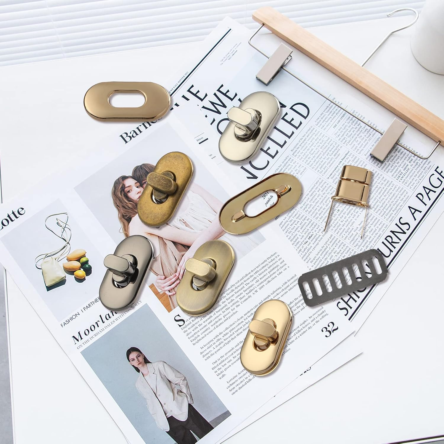 TXIN 15 Pieces Twist Lock Fastener Purse Turn Locks Clasp Bag Closure Metal Clip Hardware for DIY Handbag Craft Making Supplies - Multicolor image number 2