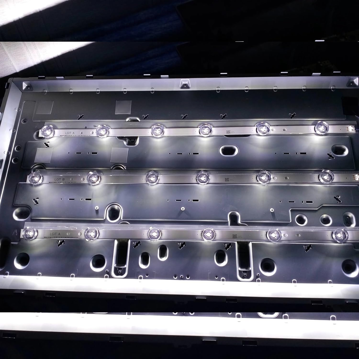 ALMVIS TV Backlight Strip for 32LX320C 32LX330C 32LF580C 32LF551C 32LB585V 32LB626V 32LB656V 32LF550D 32LB555B 32LF560V-ZB 32LF560B LED TV Light image number 4