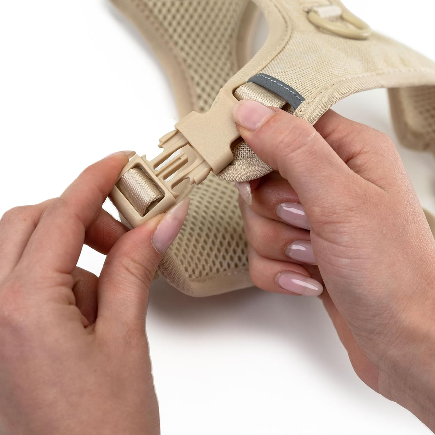 Lucybalu&reg; Explorer Cat Harness with Lead, Escape Proof, Airtag Compartment, Safety Harness with Lead for Cats, Sand M/L image number 3