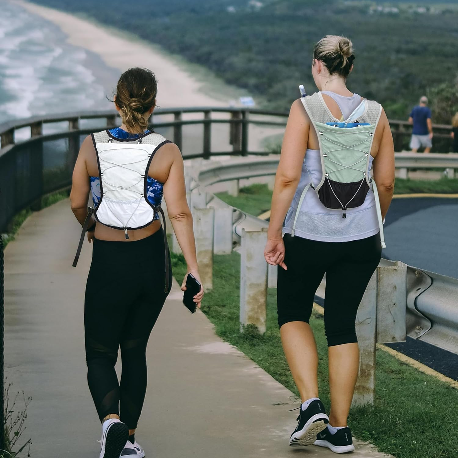 Hydration Running Vest for Women Men, Water Vest Backpack 2L, Lightweight Hydration Pack Water Backpack for Hiking, Trail Marathon Race (Pack with 2L Water Bladder)