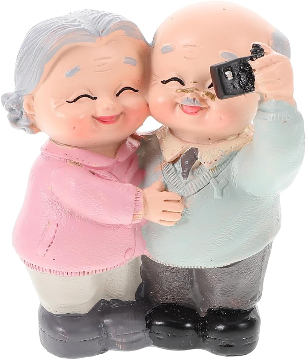 Veemoon Elderly Couple Figures Older Couple Figure Cake Figurines Grandparents Old Couples Figures Cake Grandma Grandpa Desktop Ornament for Valentines Day Anniversary Party Decoration image number 4