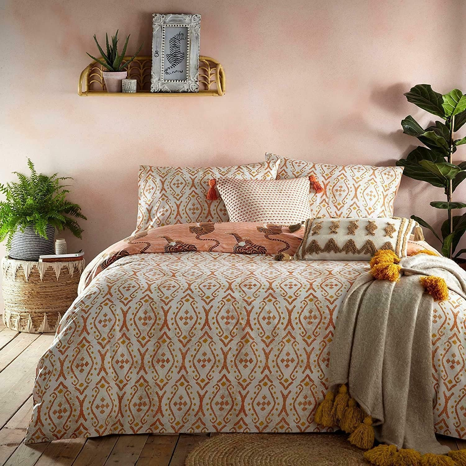 Furn. Tibetan Tiger Duvet Cover Set - Super King - Mustard image number 5