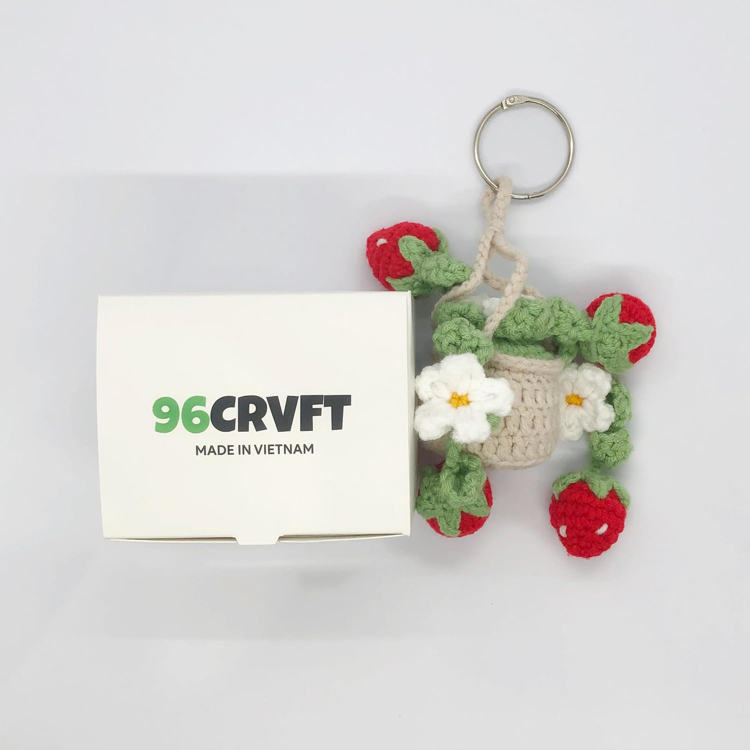 Cute Crochet Daisy Strawberry Hanging Plant for Car Accessories, Aesthetic Decor Rear View Mirror Hanging Ornament for Women and Men, Handmade Cute Car Interior Decor Accessories Gift