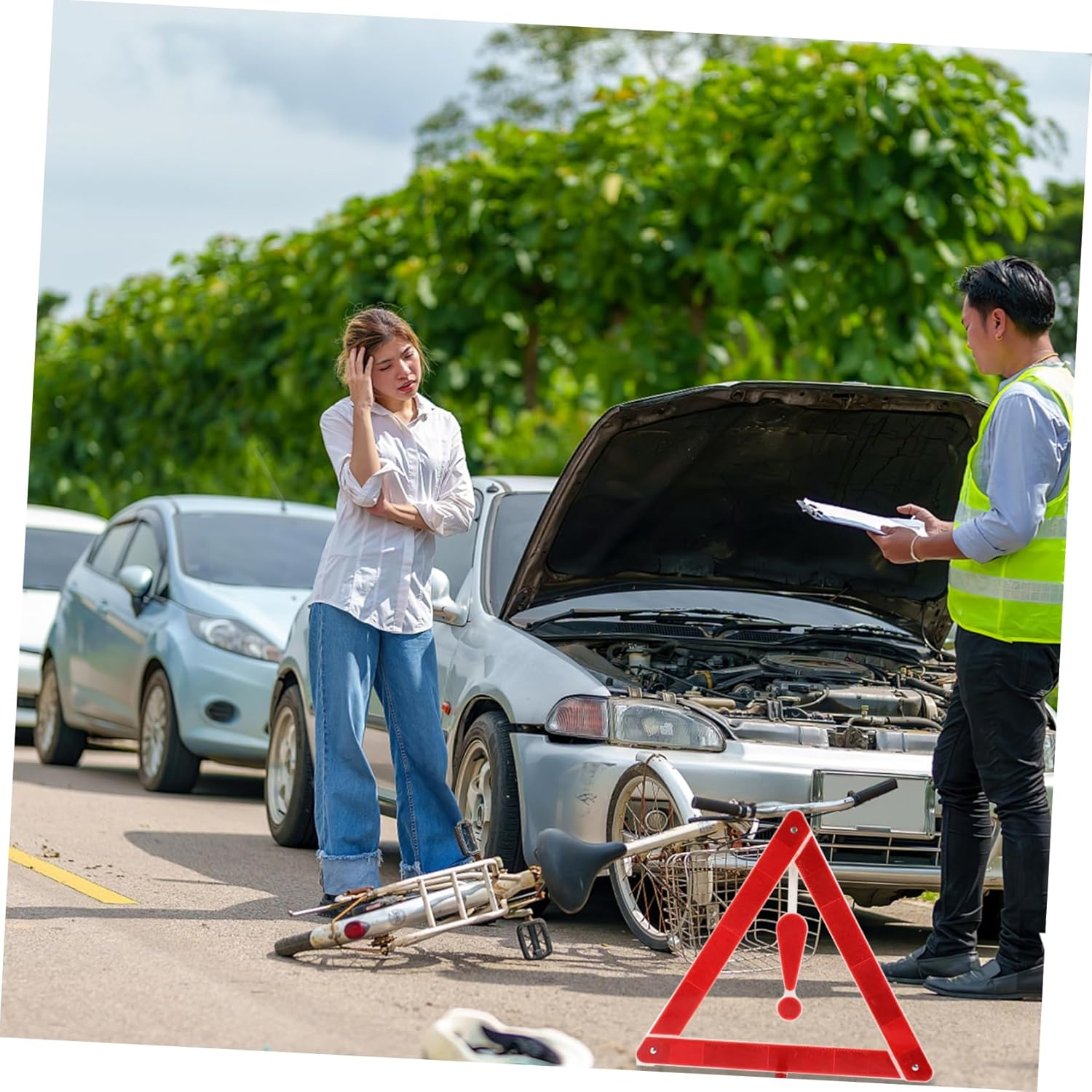 Mikinona 2Pcs Car Safety Triangle Warning Signs Folding Road Safety Kit Durable Reflective Tripod for Vehicle Emergency and Roadside Assistance image number 3