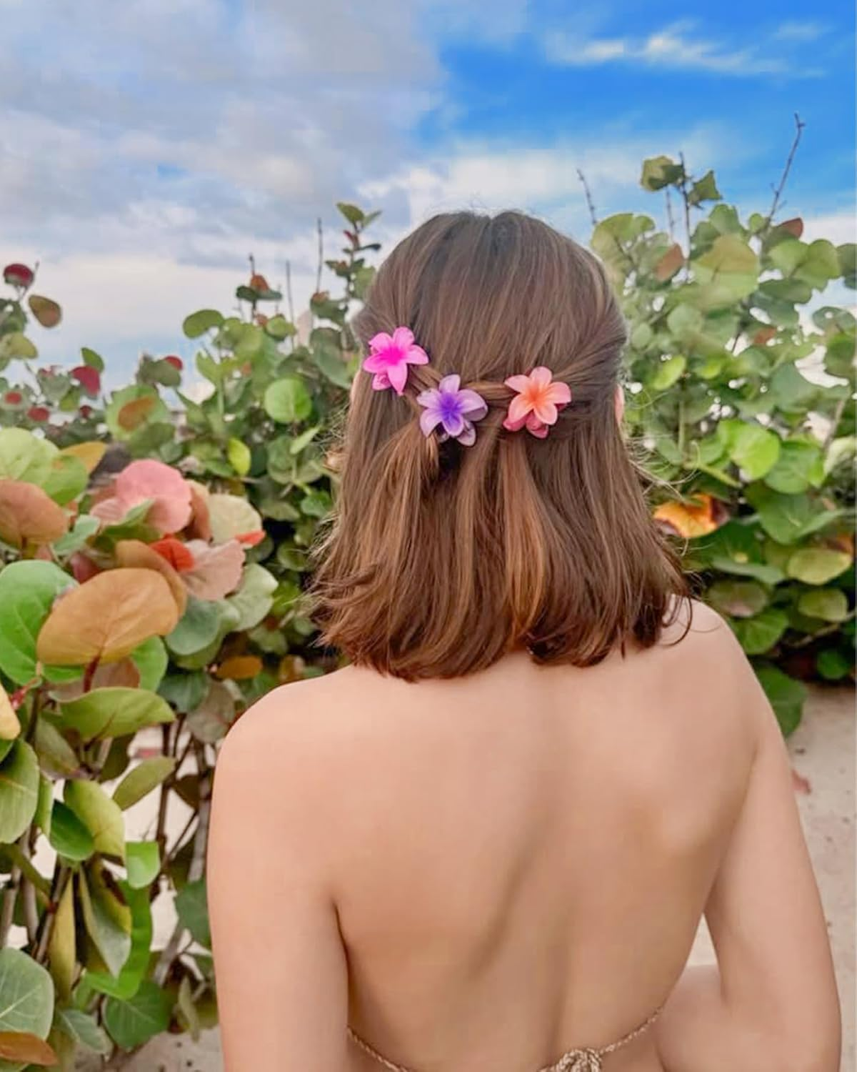 Blooms Pack of 12 Small Flower Hair Clips image number 6