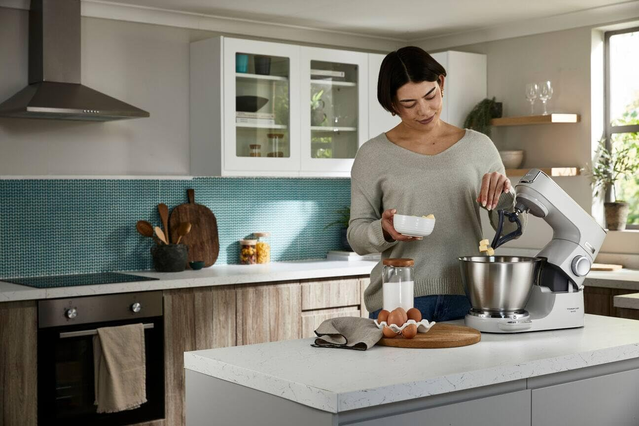 Kenwood Creaming Beater Chef AT501, Flexible Whisk Accessory for Cake Mixes and Toppings, Compatible with Kenwood Chef Kitchen Machine, Dishwasher Safe, Black