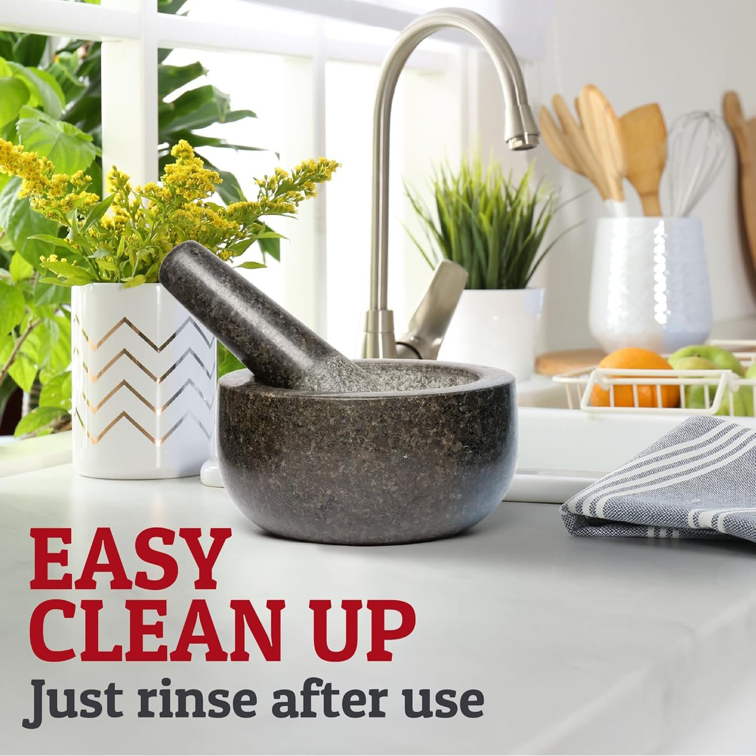 Heavy Duty Large Mortar and Pestle Set,100% Granite, Non Slip Base, Make Fresh Guacamole, Salsa, Pesto, Stone Grinder Bowl, Herb Crusher, Spice Grinder (Black(Polished), 2Cup)