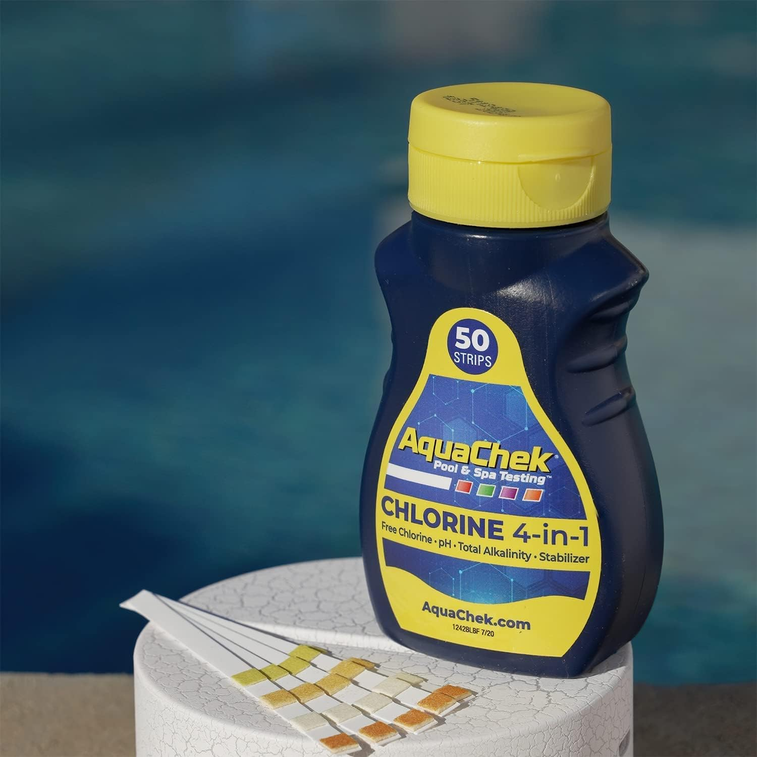 Aquachek Yellow 4-Way Pool and Spa Test Strips - 50 Yellow Test Strips - Swimming Pool Test Strips for Ph, Free Chlorine, Total Alkalinity, and Cyanuric Acid - Quick and Accurate Results - Testing Kit image number 3