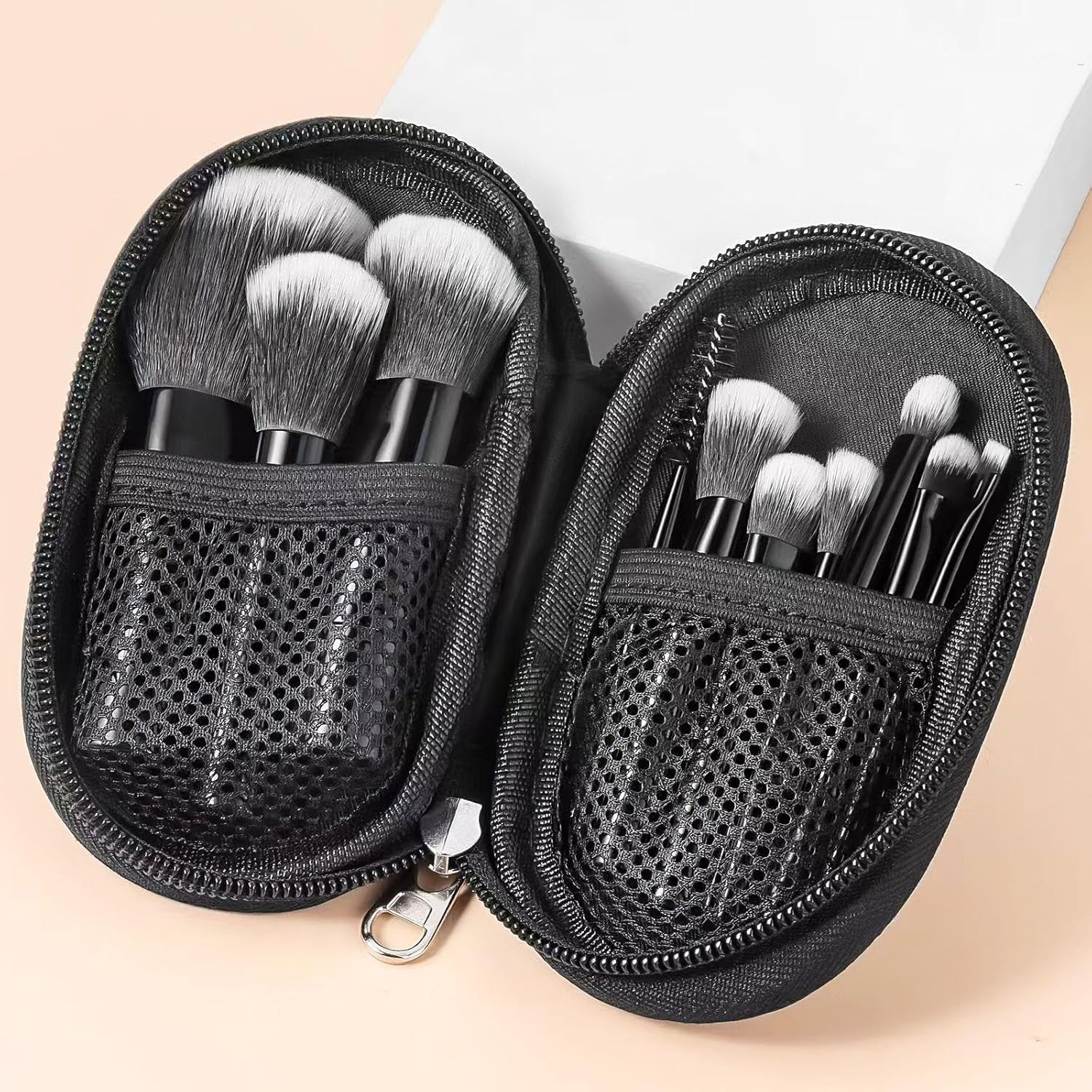Pack of 20 Short Film Make-Up Brushes with 2 Pieces of Storage Bags, Portable Make-Up Brushes, Travel Supplies and Beauty Tools.