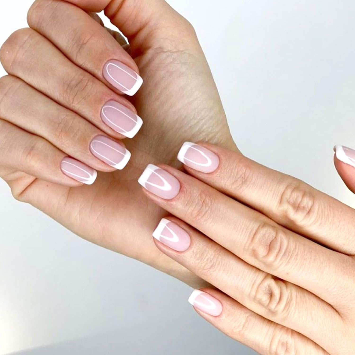 Lunarcharm 24Pcs Medium Square Push on Nails Simple White Glitter French Style False Nails Cute Full Cover image number 6