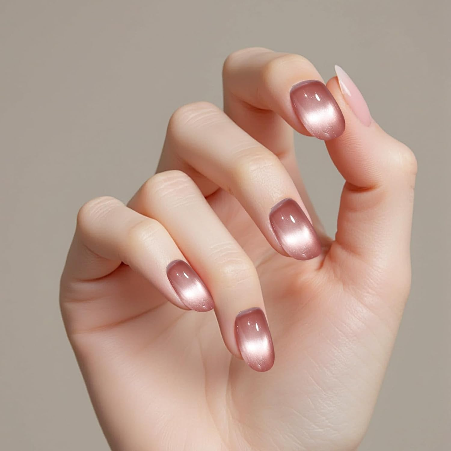 Nail Magnet - Double-Tip Kitten Eye Magnet for Nails | Ergonomic Grip Multi-Functional Beauty Gadget for Fingernails Polish Women Adults Teens image number 3