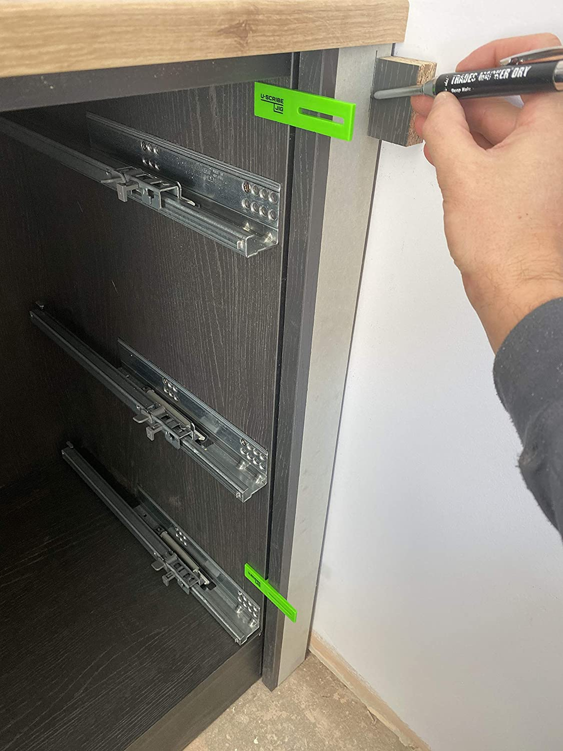 U-Scribe Jig 18Mm (11/16") Set of 3 Woodwork & Carpentry Jigs - Makes Scribing Fillers, Toe Kicks and Ceiling Scribes Easy, Ideal for Carpenters, Joinery, Furniture and Cabinet Installing