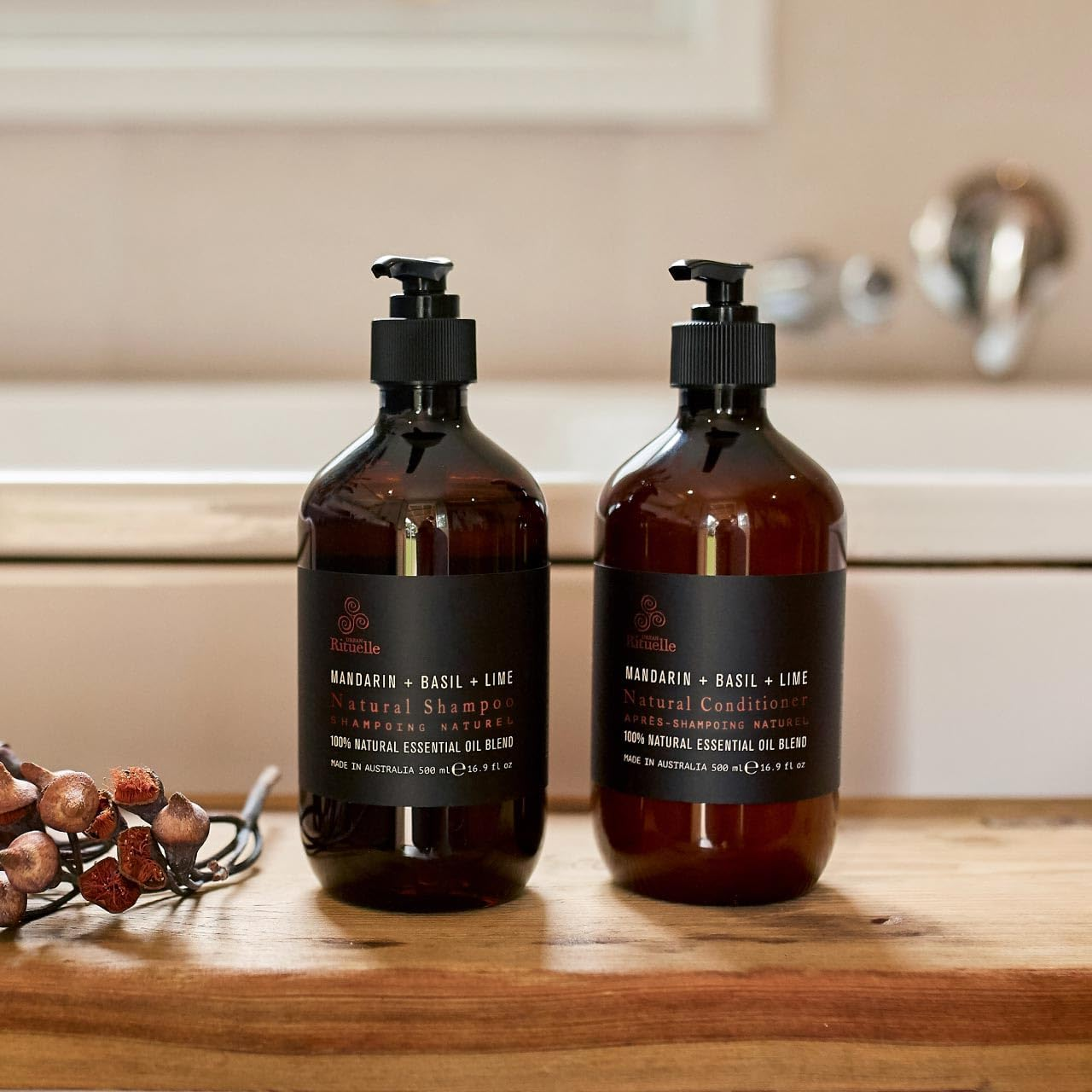 Urban Rituelle Equilibrium Natural Shampoo, 500Ml - Mandarin, Basil & Lime, Enriched with Kakadu Plum, Hibiscus & Soy Protein, Gently Cleanses, Nourishes & Softens Hair, for All Hair Types image number 6