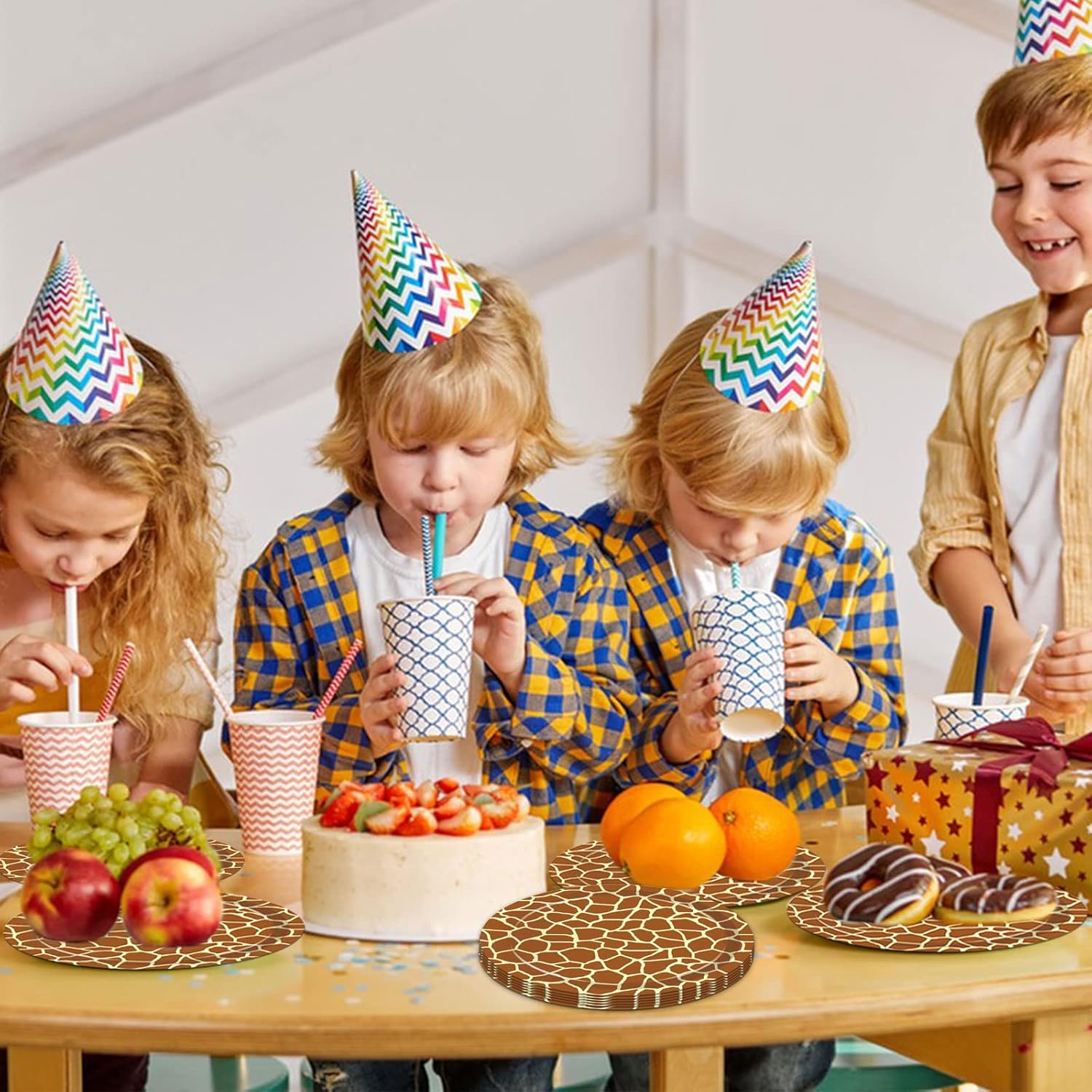 50PCS Giraffe Print Plates 9 Inch - Jungle Safari Party Supplies, Animal Print Food Trays for Birthday, Baby Shower, Jungle Party Decorations image number 2