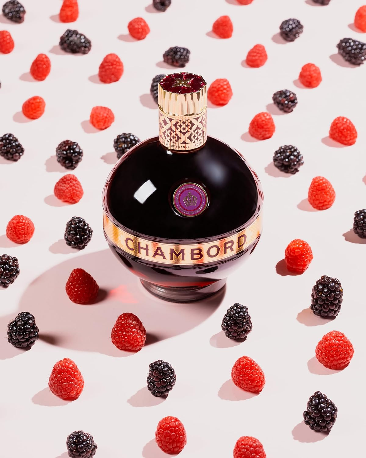 CHAMBORD Black Raspberry Liqueur, 700 Ml image number 2
