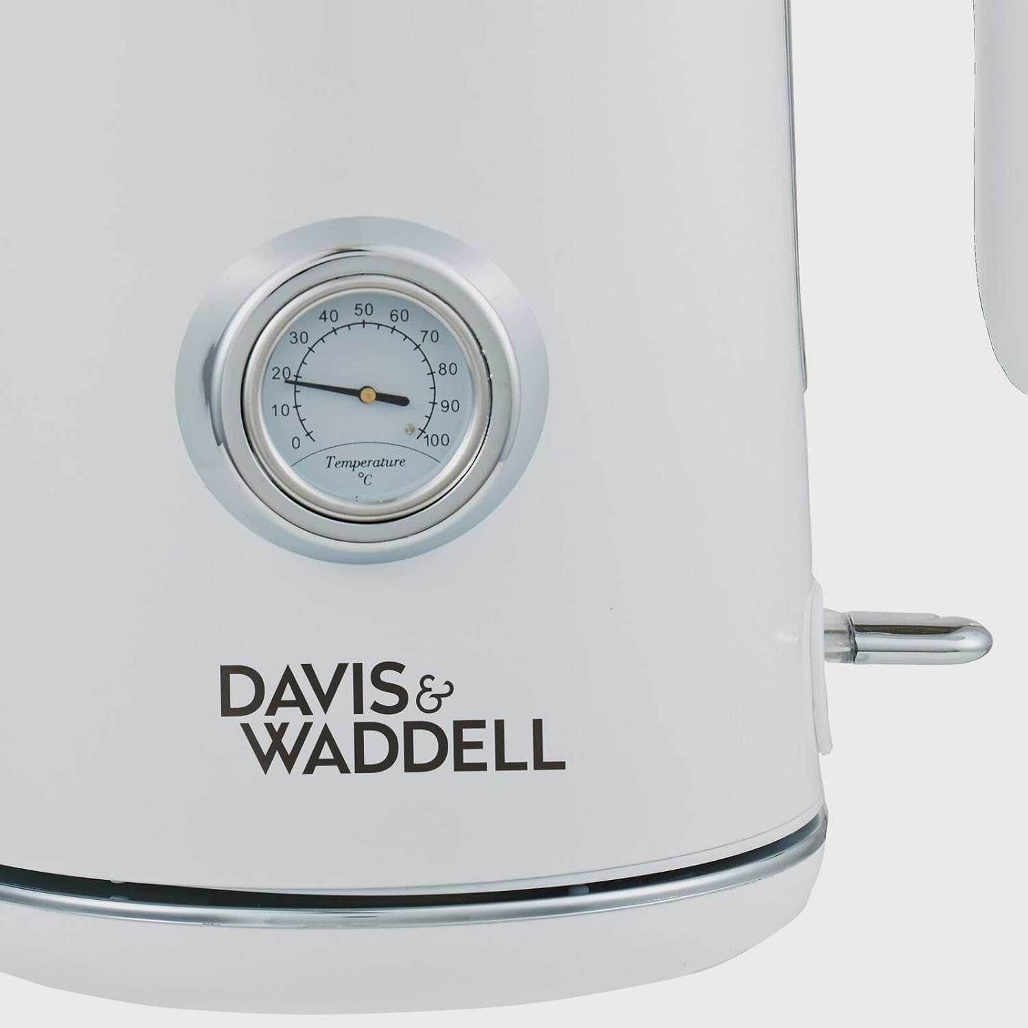Davis & Waddell Manor Electric Kettle, White 1.7L 22X15.4X26Cm - Vintage Silhouette, Stainless Steel Body, Integrated Temperature Gauge, Mirror Chrome Accents, Stylish Everyday Kitchen Essential image number 3