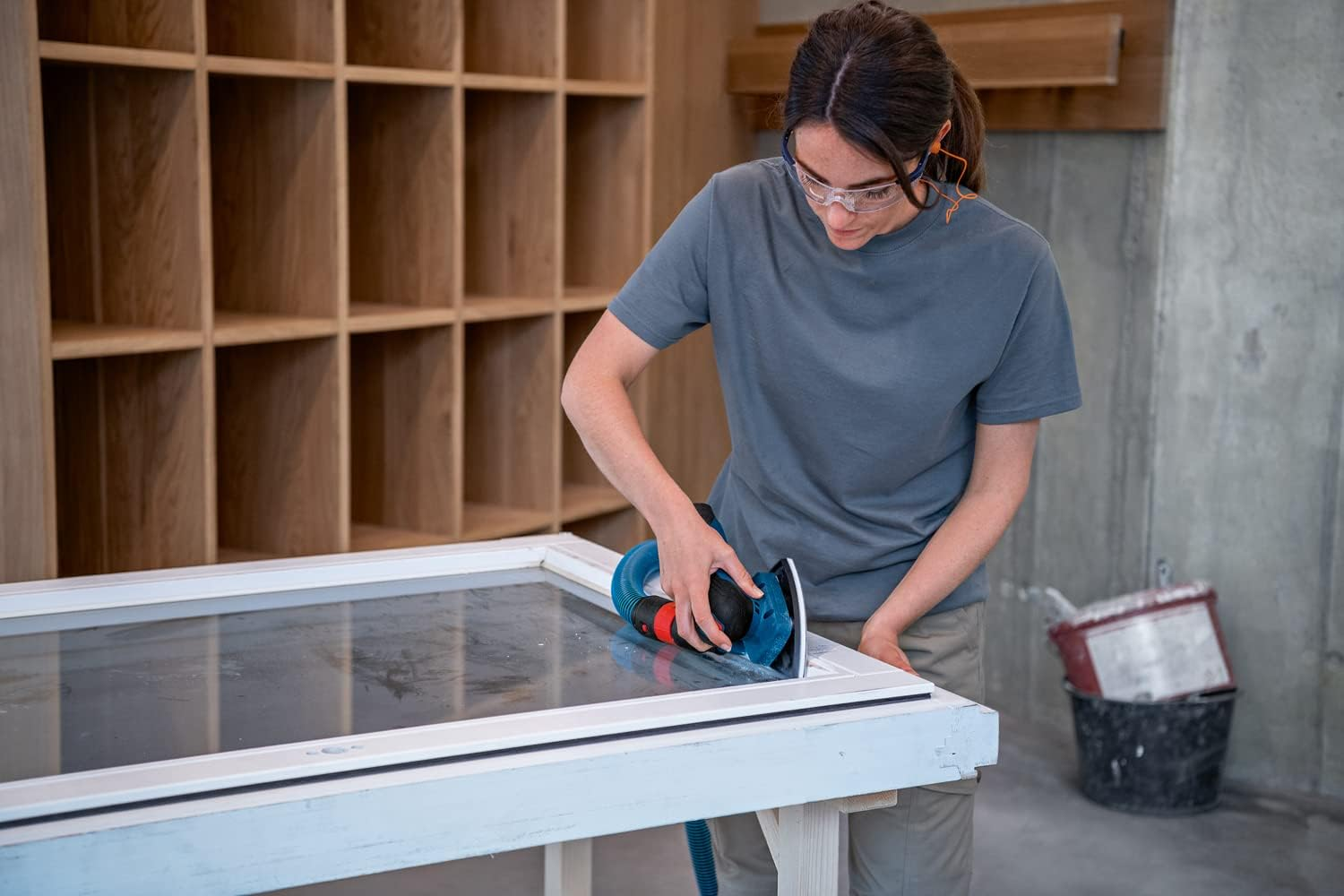 Bosch Professional GSS 12V-13 Cordless Orbital Sander System Compatible with Bosch Click & Clean System, Includes 1X Sanding Sheet, Dust Bag) image number 2