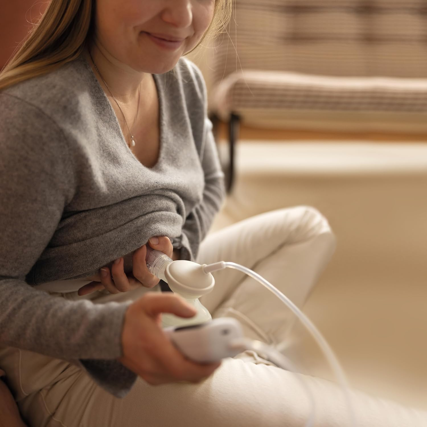 NUK Soft & Easy Electric Breast Pump | 100% Silicone Soft Cups | Small, Lightweight & Quiet | Rechargeable Battery for Travel | 24Mm & 27Mm Cups | 1 X Perfect Match Baby Bottle image number 4