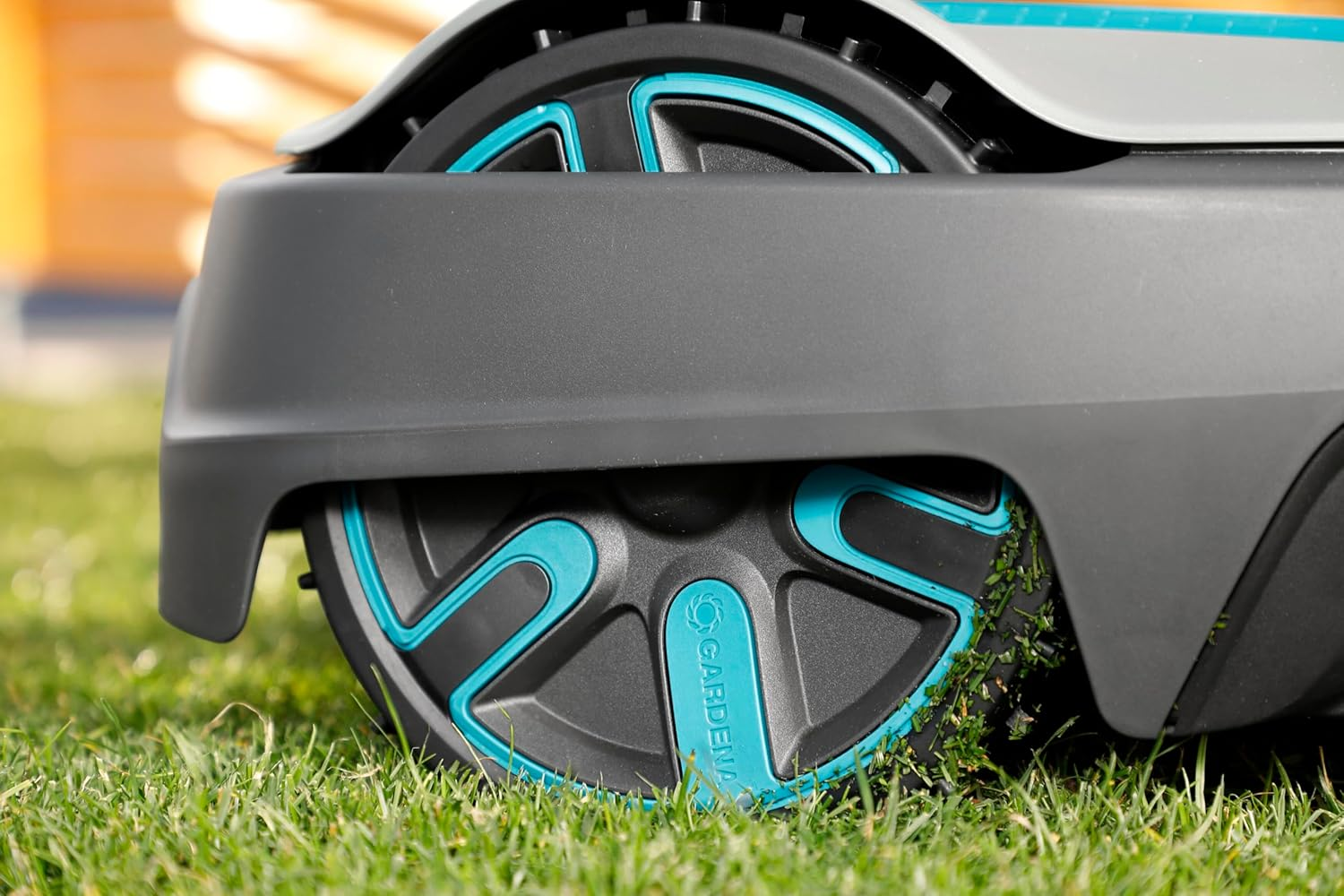 Gardena Robotic Lawnmower Wheel Brushes image number 2
